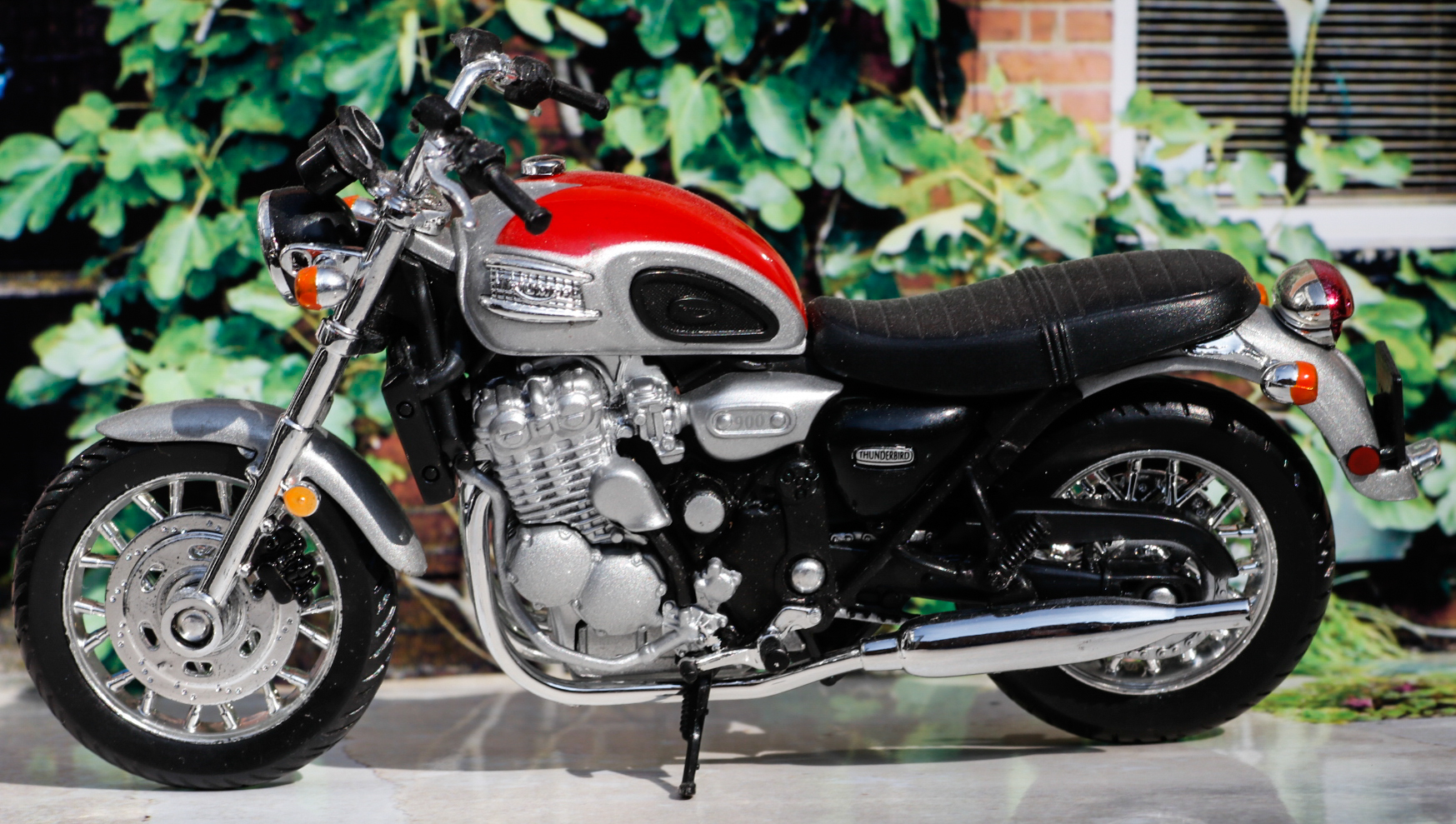 Welly Triumph Thunderbird